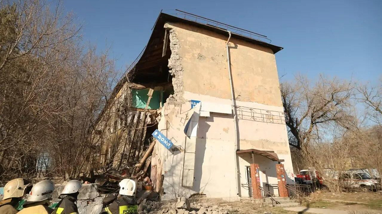 В Перми обрушилась часть стены аварийного дома