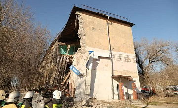 В Перми обрушилась часть стены аварийного дома