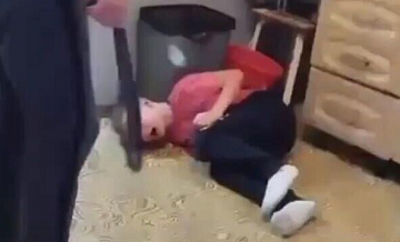 В Югре задержали мужчину, избившего ремнем пасынка за отказ курить