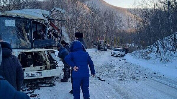 В Приморье госпитализировали четырех человек после ДТП 