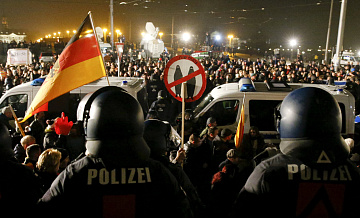 Германию охватили протесты против мигрантов