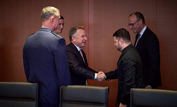 ������� ����� ����������� ������ � ��������� ���� ������������, ����� Axios