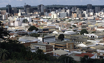 Состоятельные китайцы скупают элитное жилье в столице Зимбабве, пишут СМИ