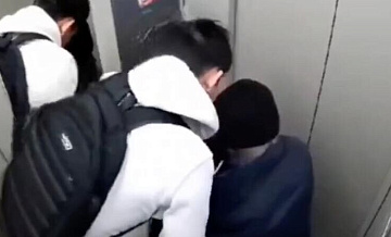 Мужчину, избившего пенсионера в лифте в Краснодаре, арестовали