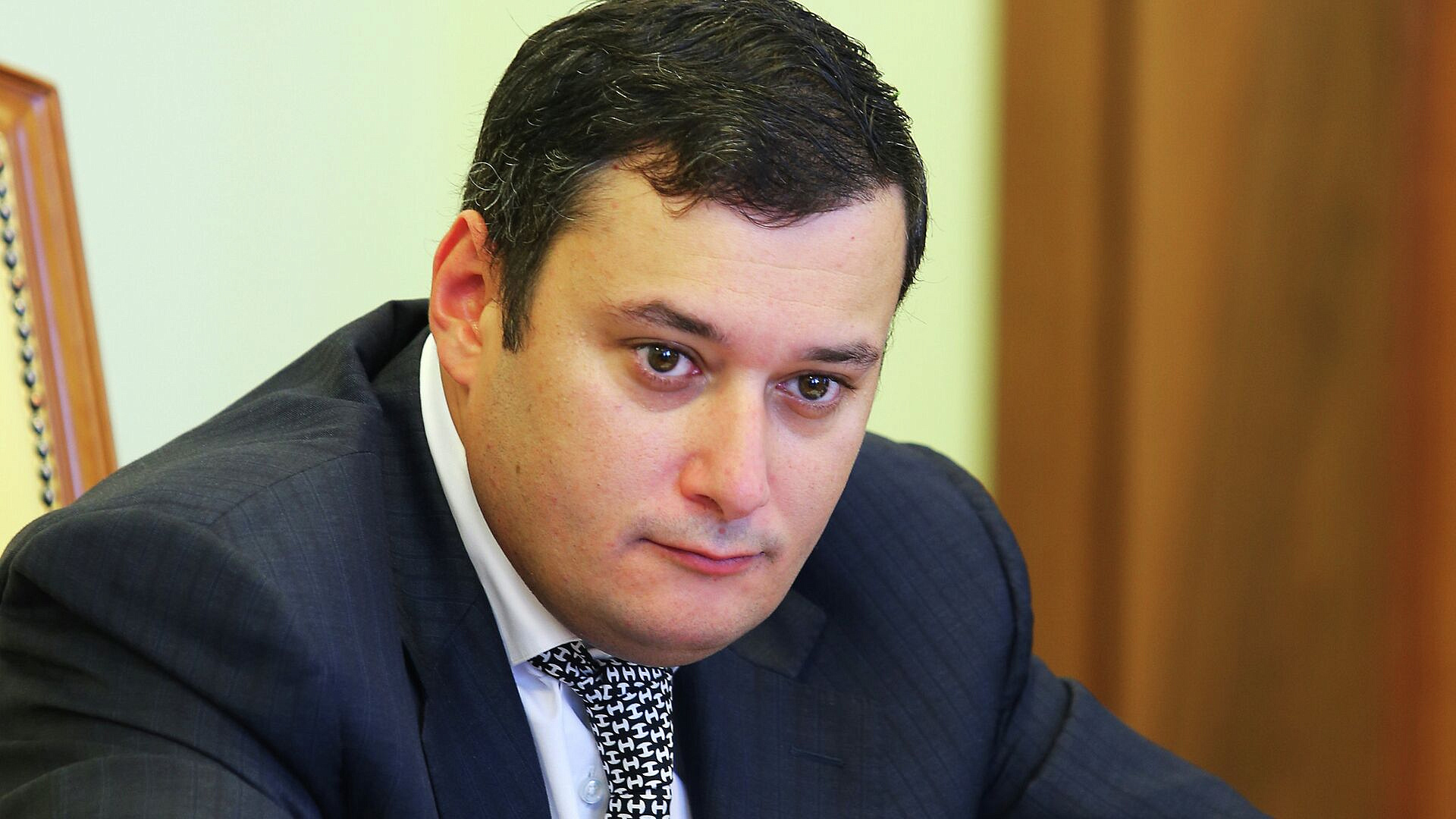 Хинштейн предложил создать "горячую линию" для пресечения мародерства