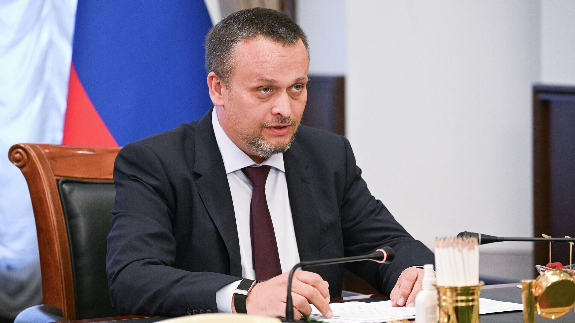 Никитин поручил обеспечить поддержание летной годности авиатехники в России