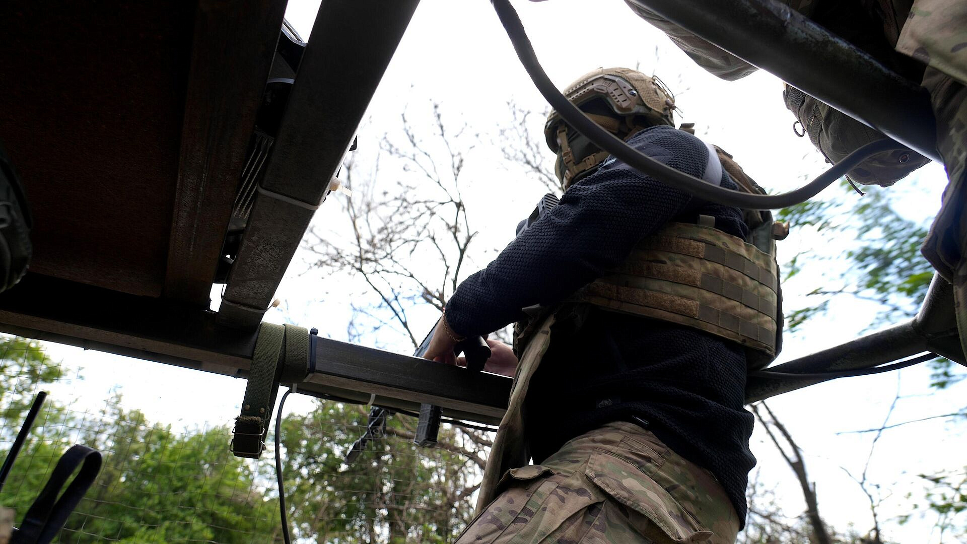 Российский расчет FPV-дронов уничтожил более 15 боевиков ВСУ и артустановку