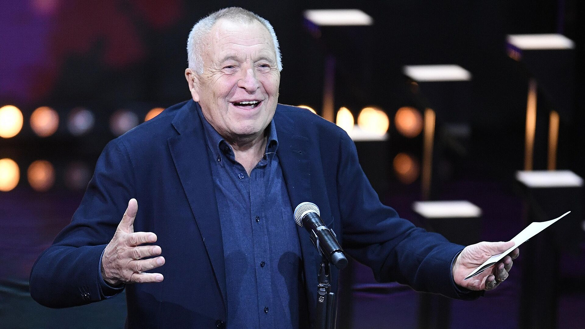 Швыдкой назвал режиссера Смирнова классиком отечественного кино