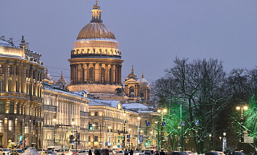 В Петербурге водитель автобуса прервал рейс ради молитвы