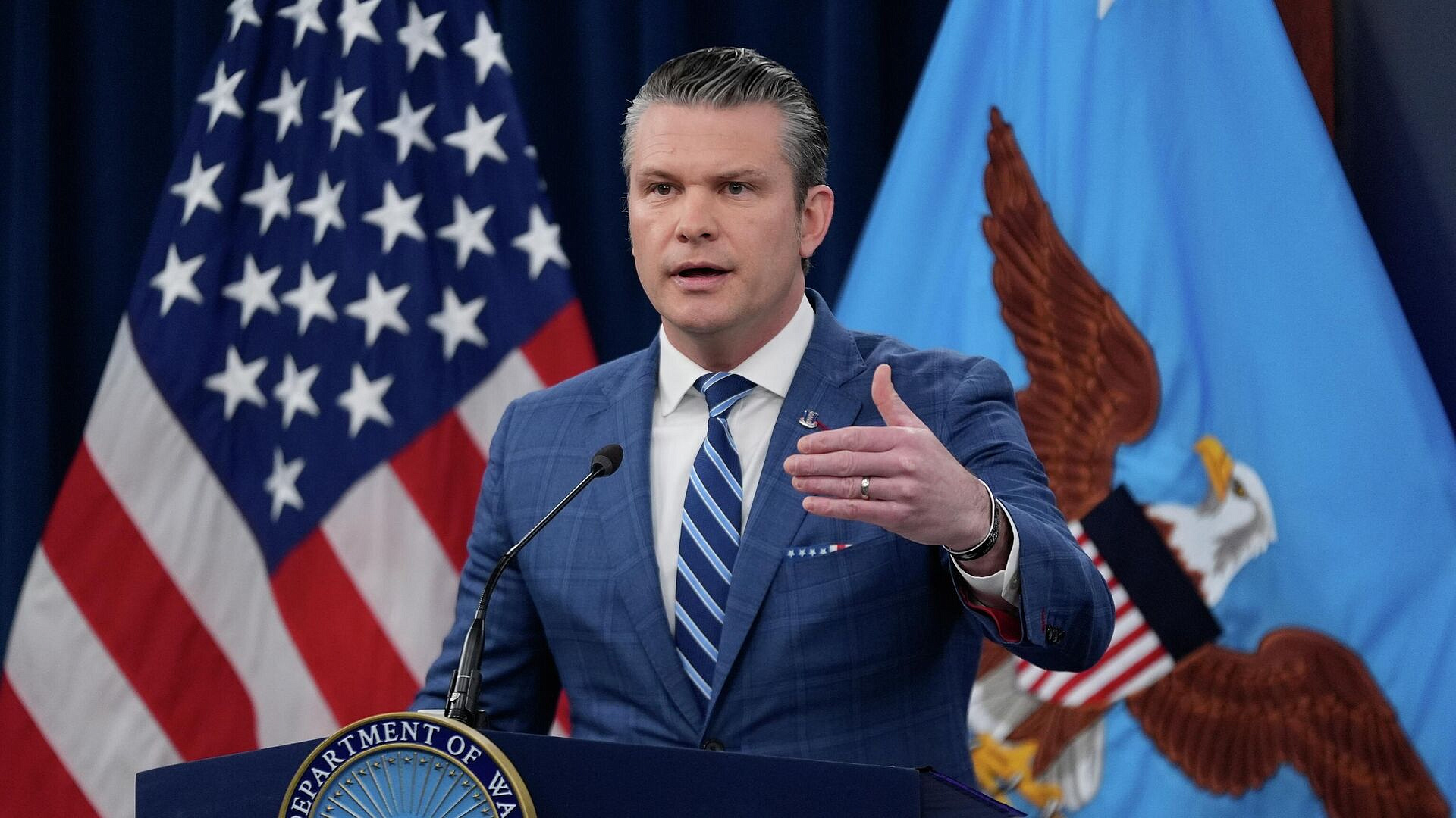 Хегсет: США развернули шесть иранских кораблей в рамках блокады Ормуза