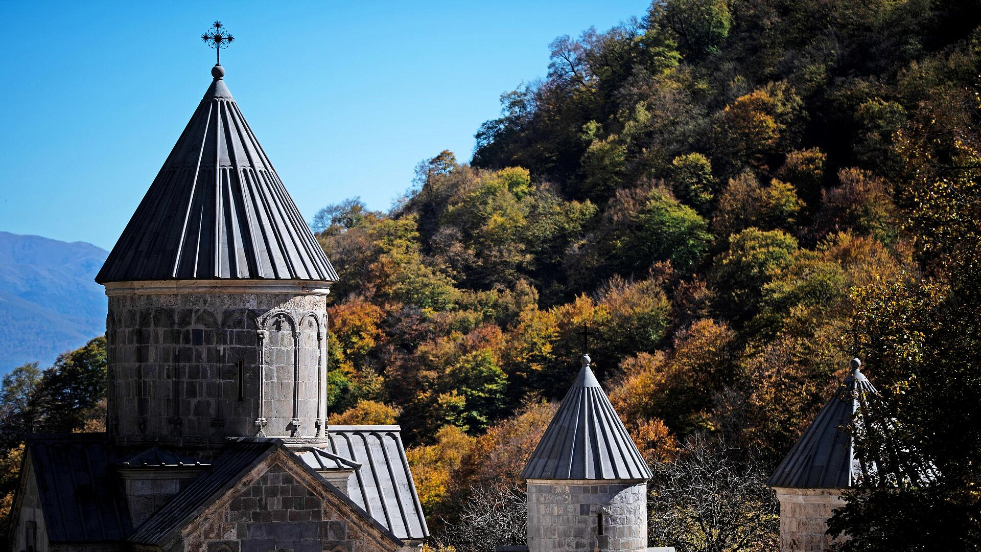 В Армянской апостольской церкви заявили об угрозе гармонии в обществе
