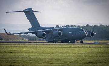 Американский самолет мог сбросить груз над ОАЭ перед наземной операцией