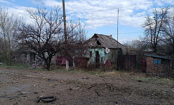 Украинский беспилотник сбросил боеприпас в Горловке