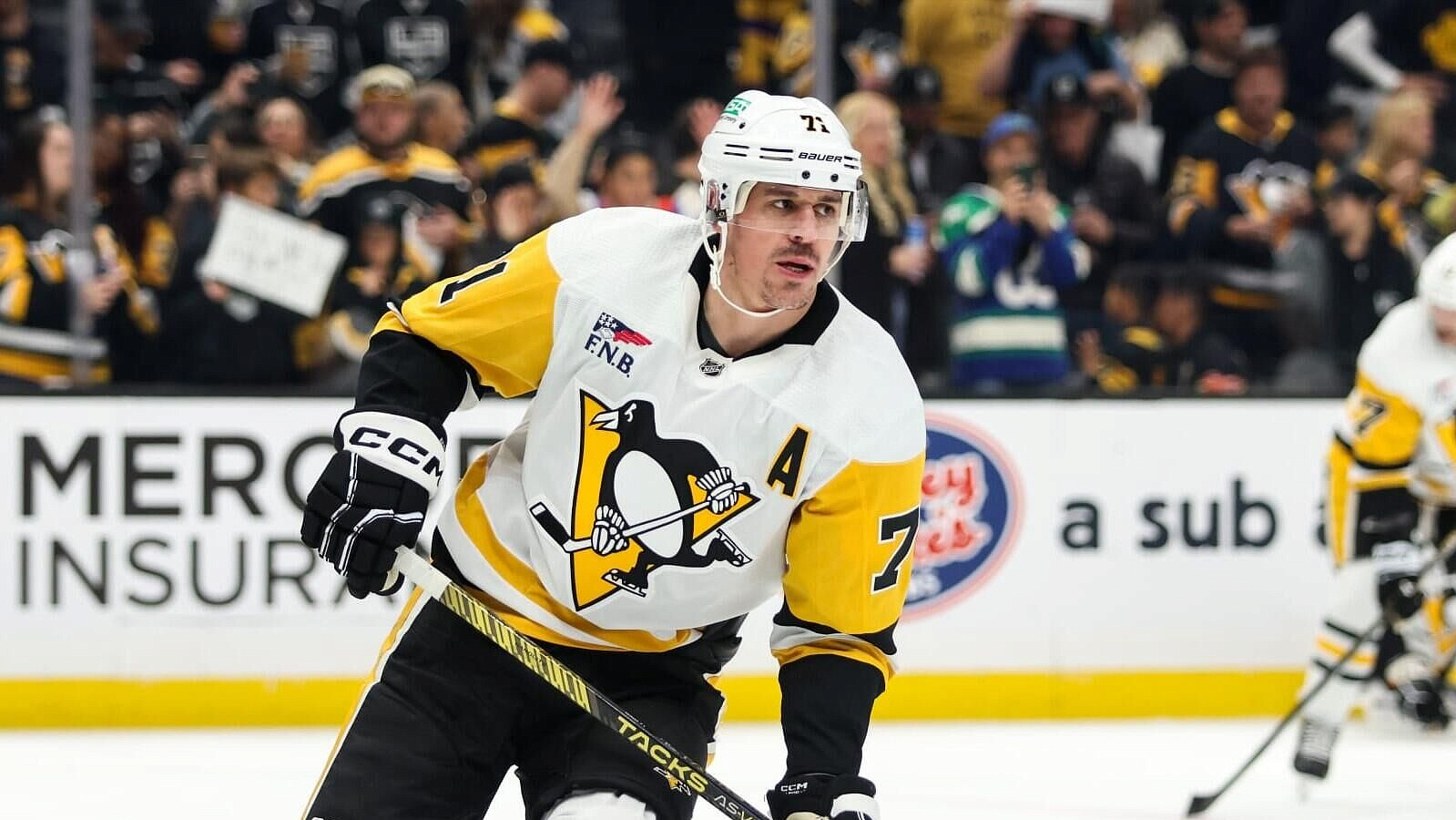 Малкин сравнялся с Хоу по количеству заброшенных шайб в плей-офф