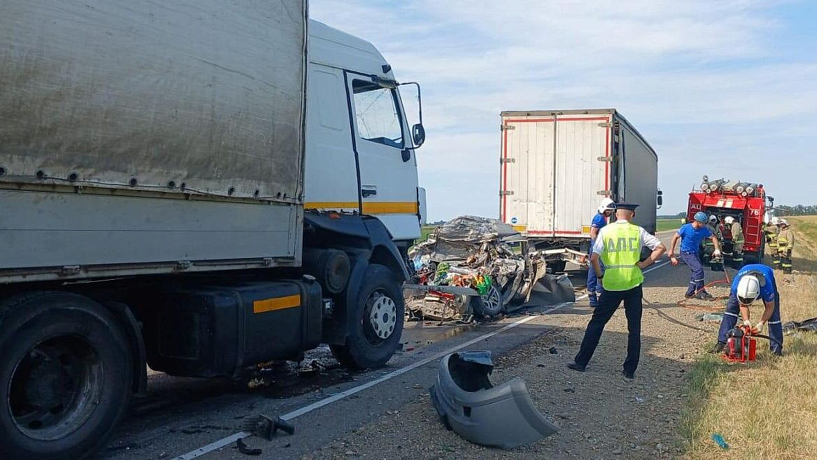 На Кубани арестовали водителя фуры, устроившего смертельное ДТП