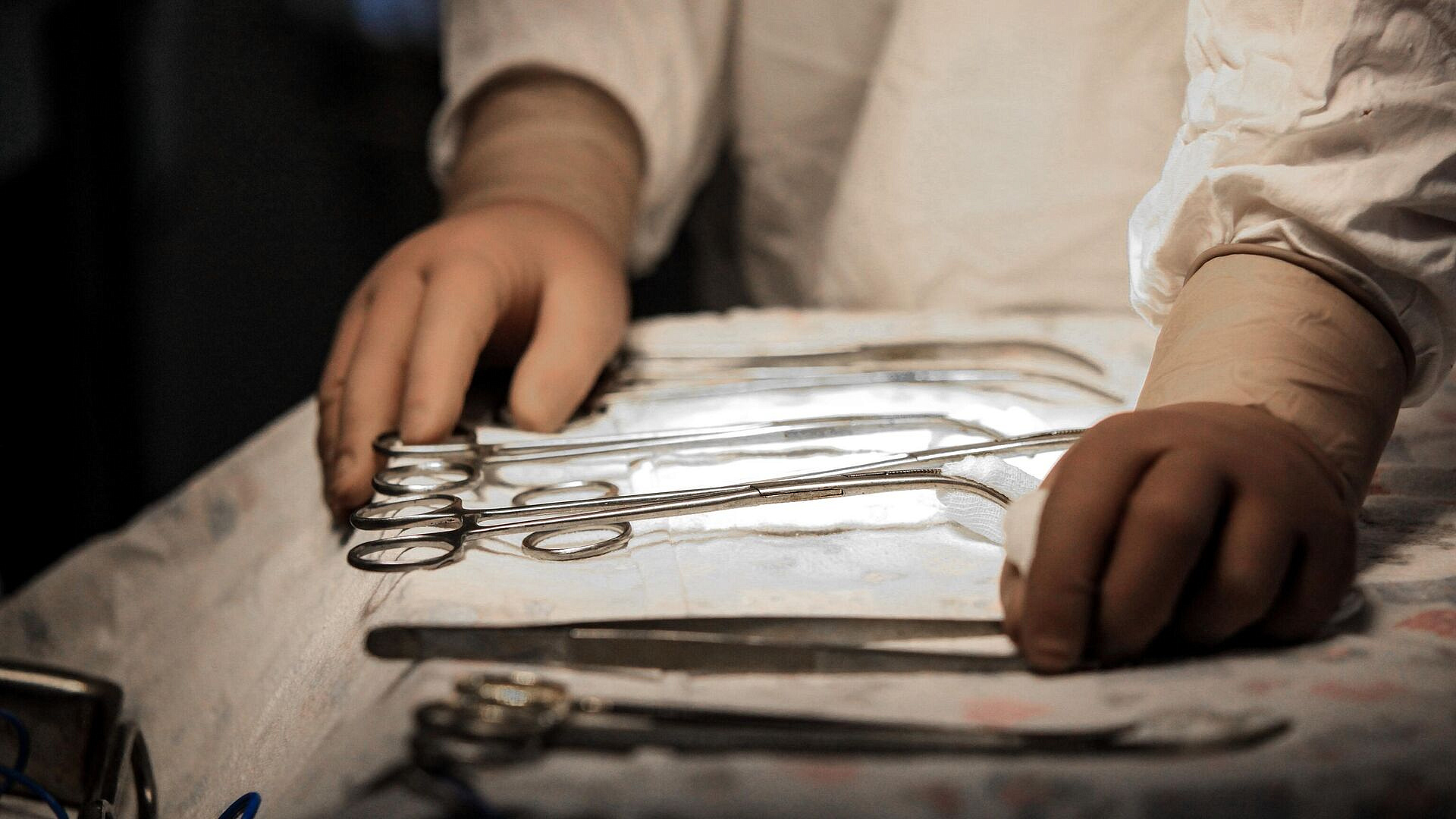 В Новосибирске врачи извлекли кардиостимулятор из кишечника ребенка