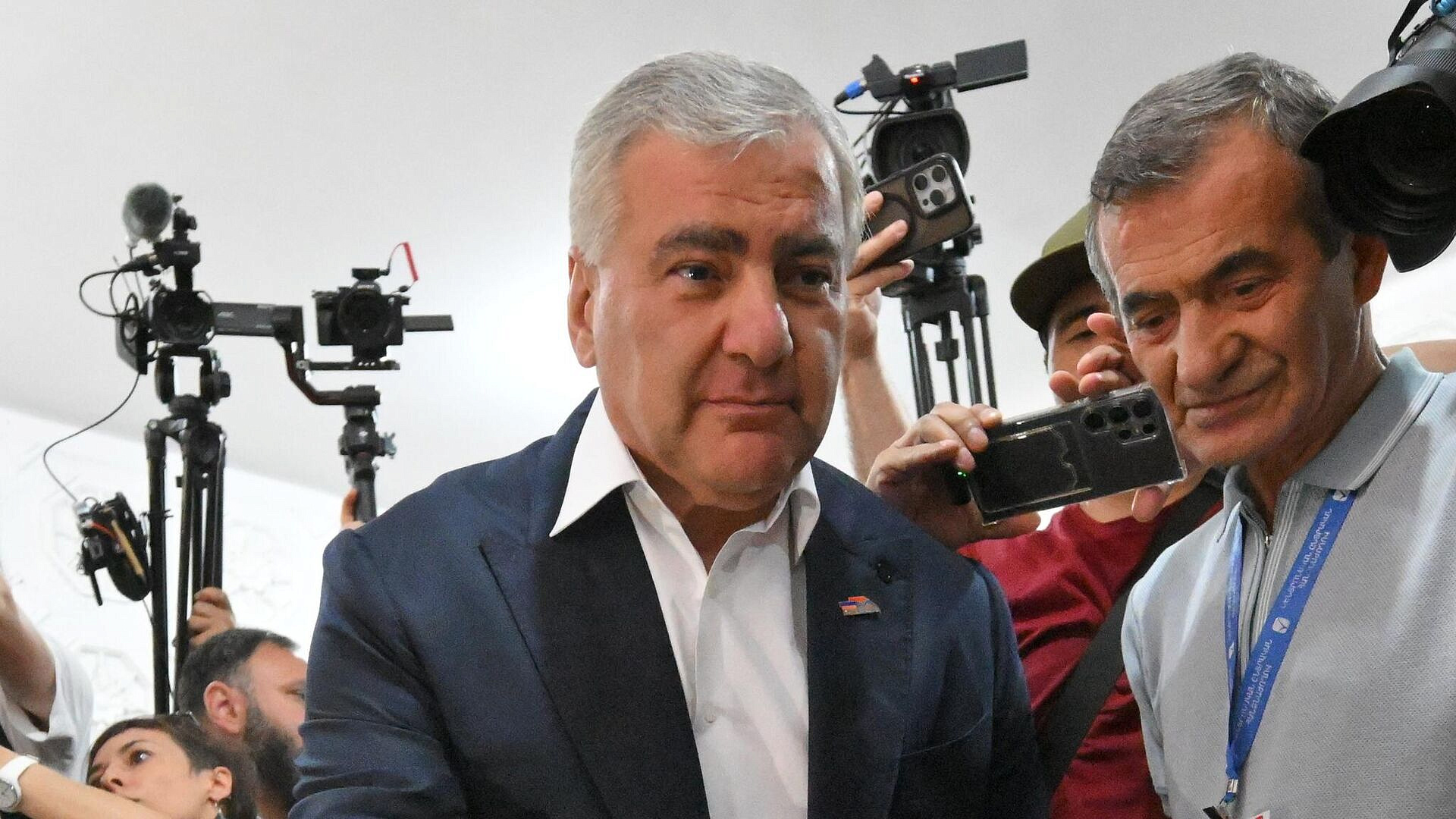 Лидер "Сильной Армении" заявил, что продолжит инвестиции в республику