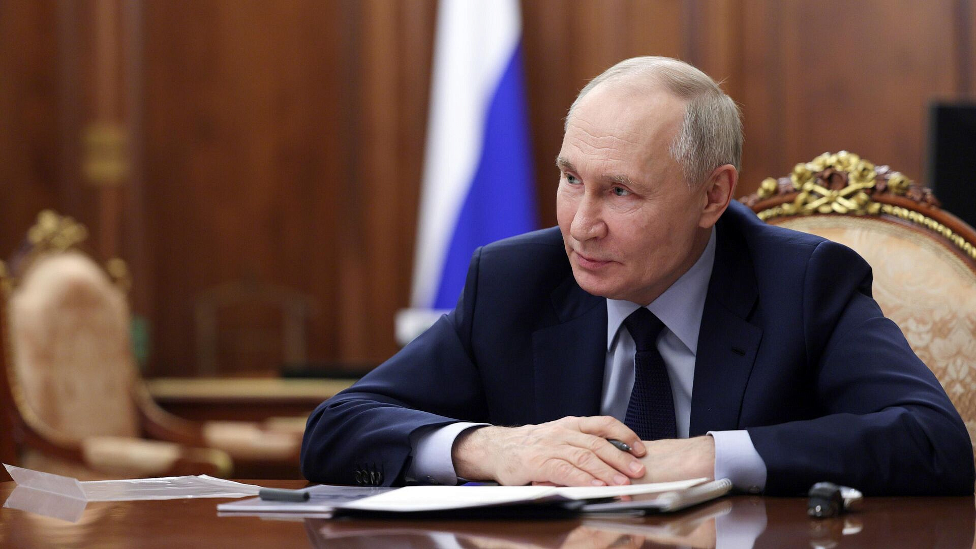 Путин назвал Мадуро своим дорогим другом