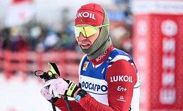 Подрезавшего Большунова на этапе Кубка России лыжника наказали