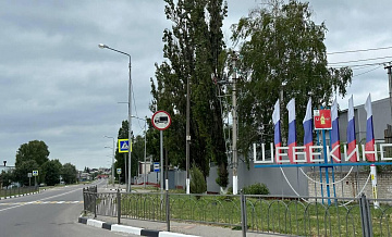 В Шебекино после обстрела ВСУ загорелась территория предприятия