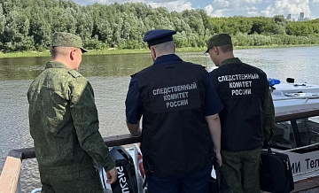 СК завел дело после гибели двух человек при столкновении катеров на Волге 