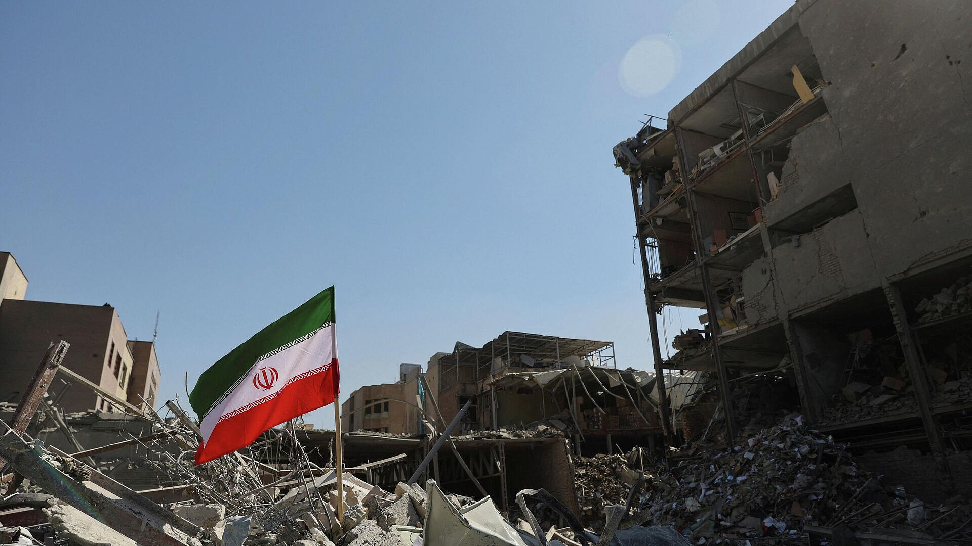 Иран пытается контактировать со странами Персидского залива, заявил посол