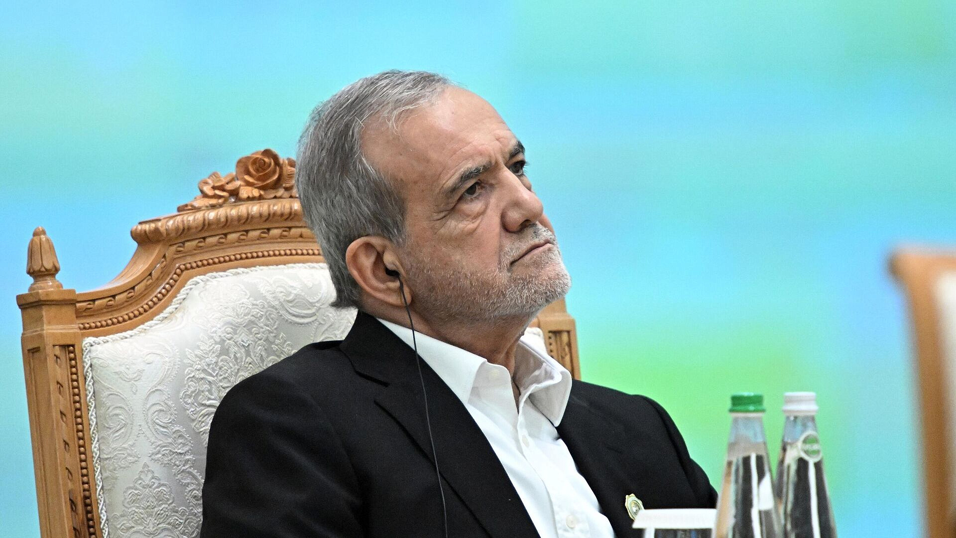 Президент Ирана заявил, что хотел возобновить переговоры с США