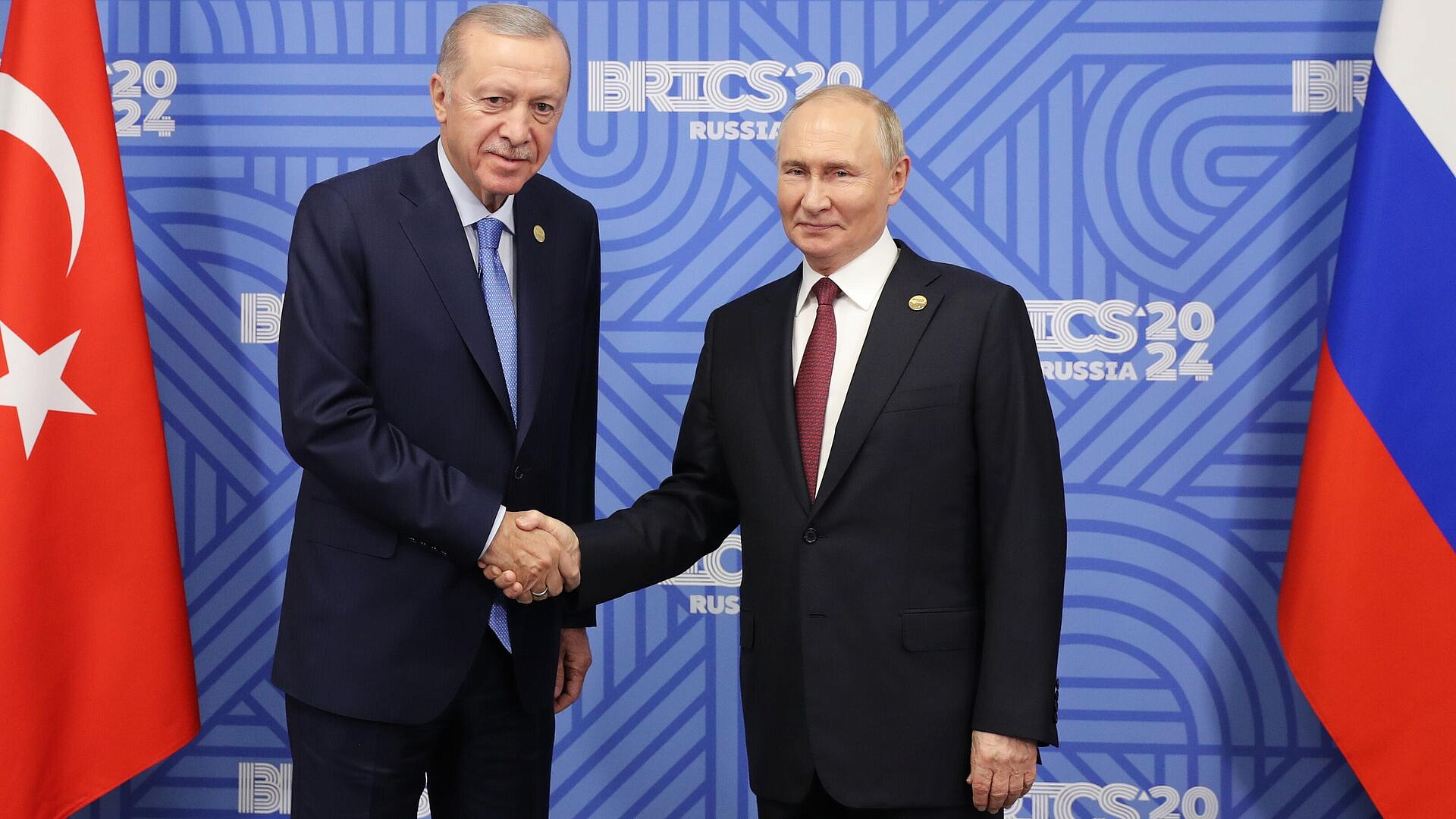 Россия приветствует интерес Турции к сближению с БРИКС, заявил Лавров