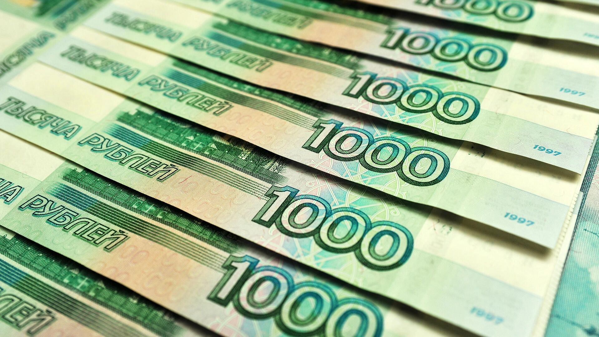 В России реальные зарплаты в феврале выросли на 8,6 процента