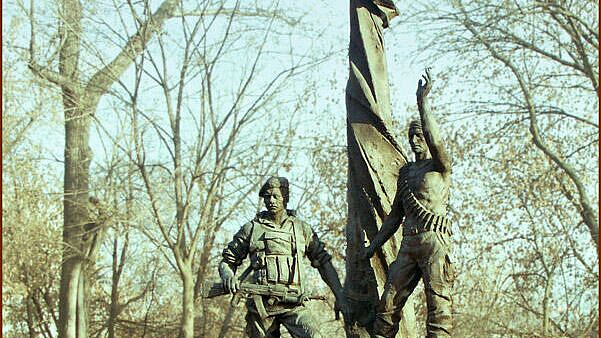 В Москве почтили память десантников 6-й роты