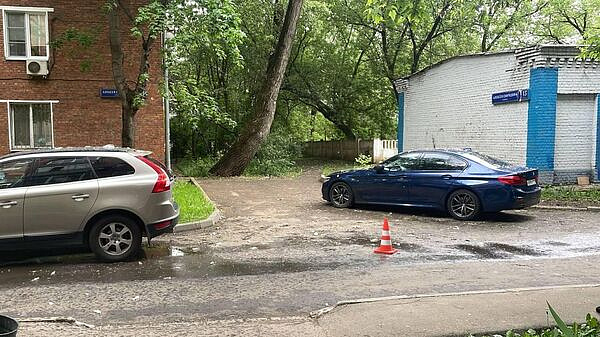 Соседка убитого на западе Москвы мужчины рассказала о двух выстрелах