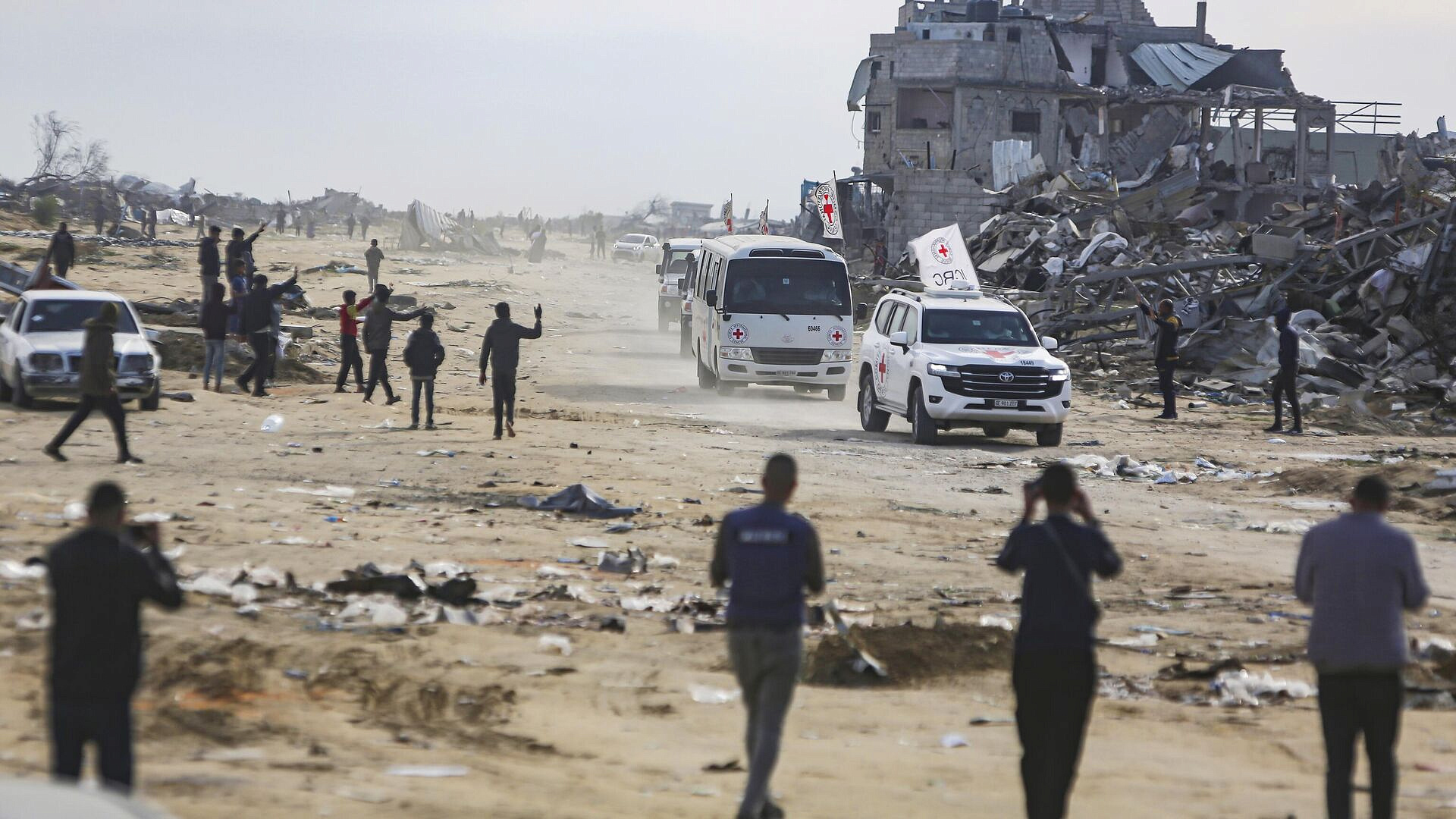 Освобожденный из плена в Газе гражданин США прибыл в Израиль