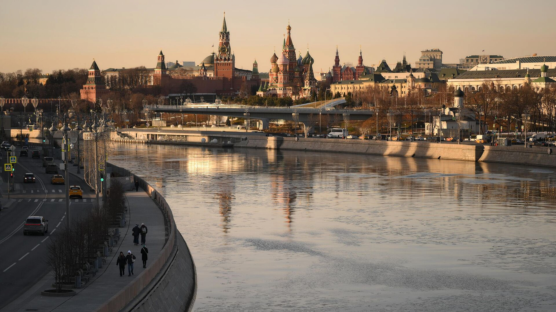 ЕС позиционирует Россию как своего главного противника, заявили в Кремле