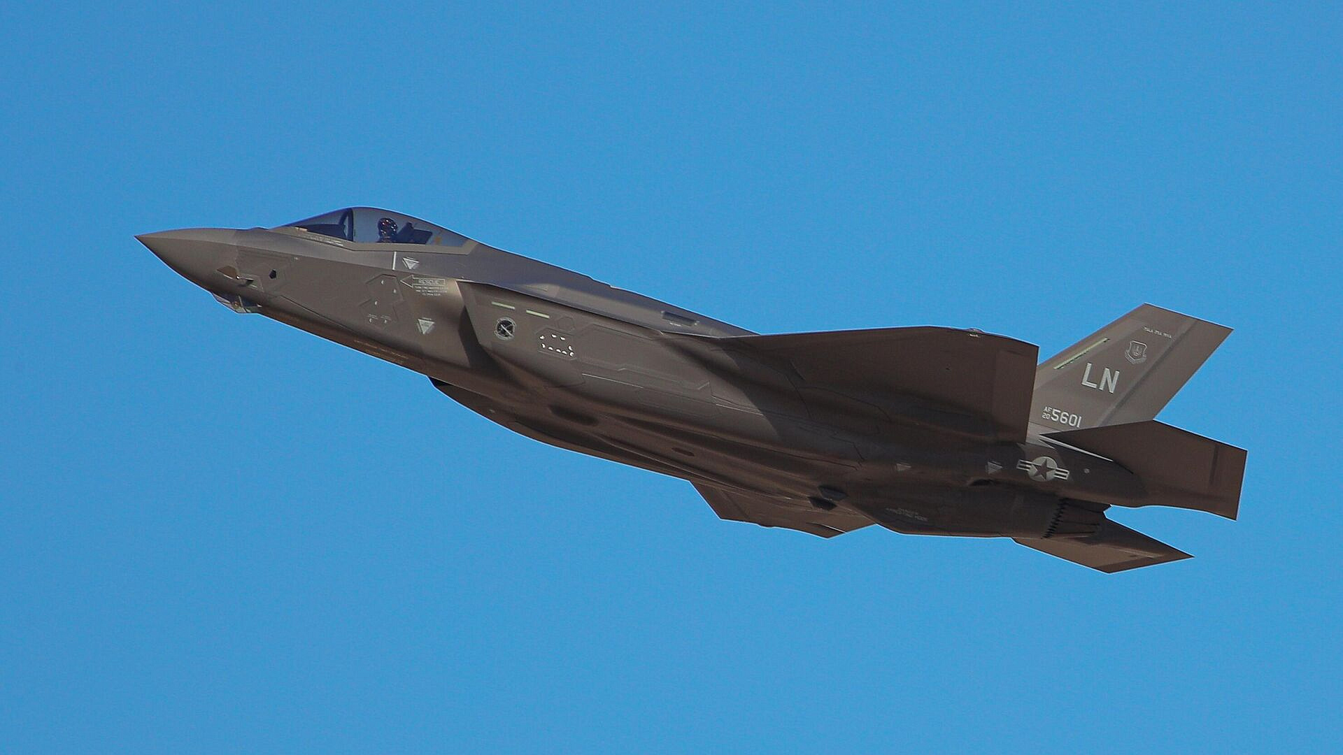 ������ ������ ��������� � ��� ����������� � ��������� F-35