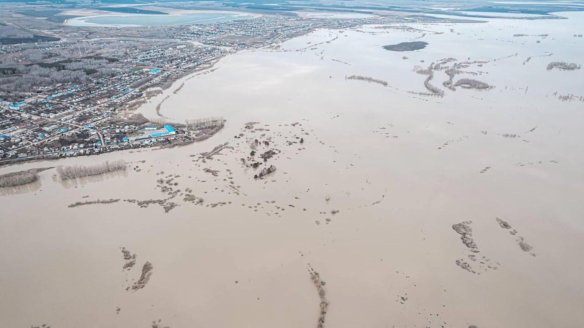 Уровень воды в реке Ишим в селе Абатское поднялся на семь сантиметров