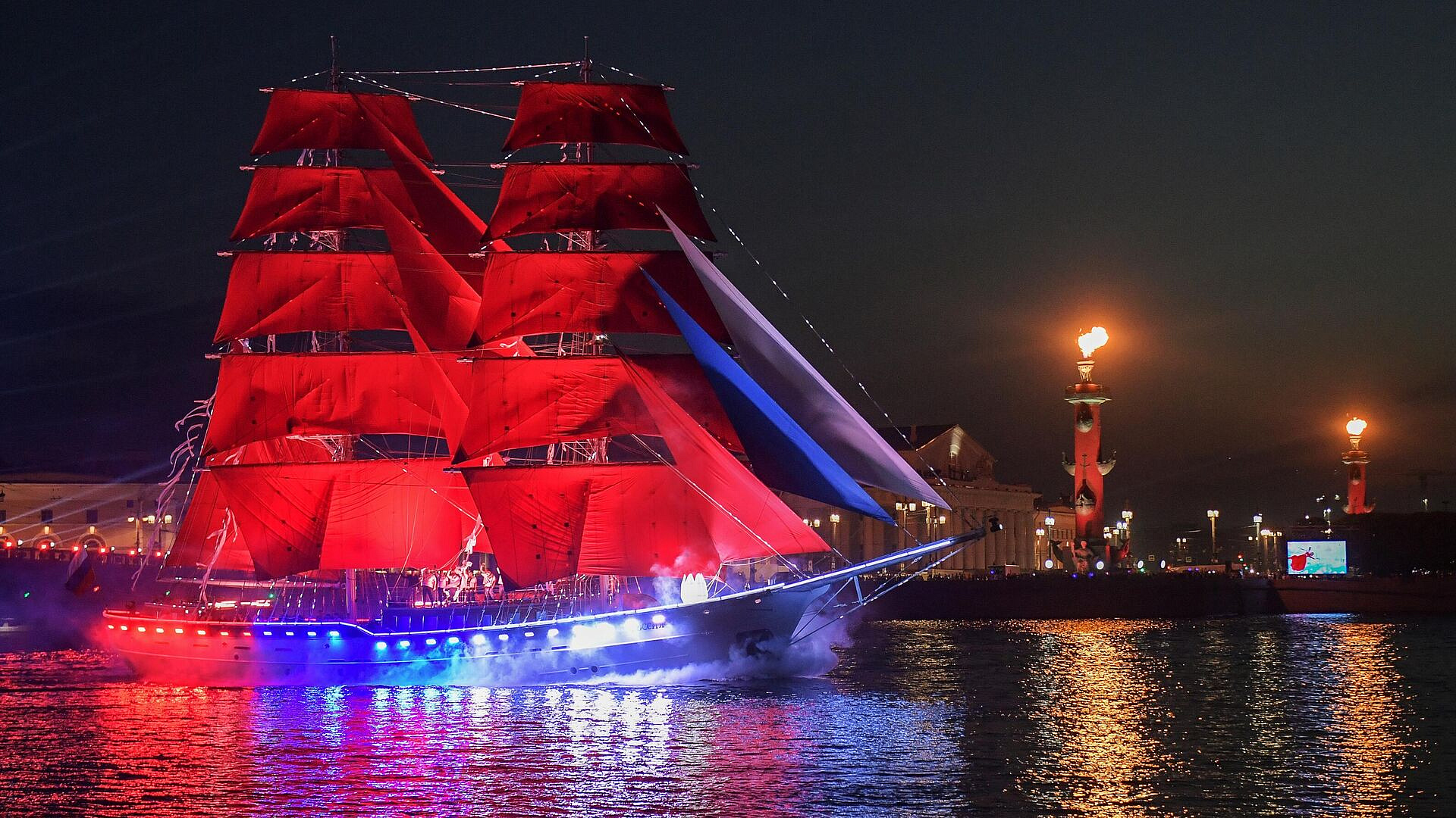 Выпускники из Мариуполя посетят праздник "Алые паруса" в Петербурге