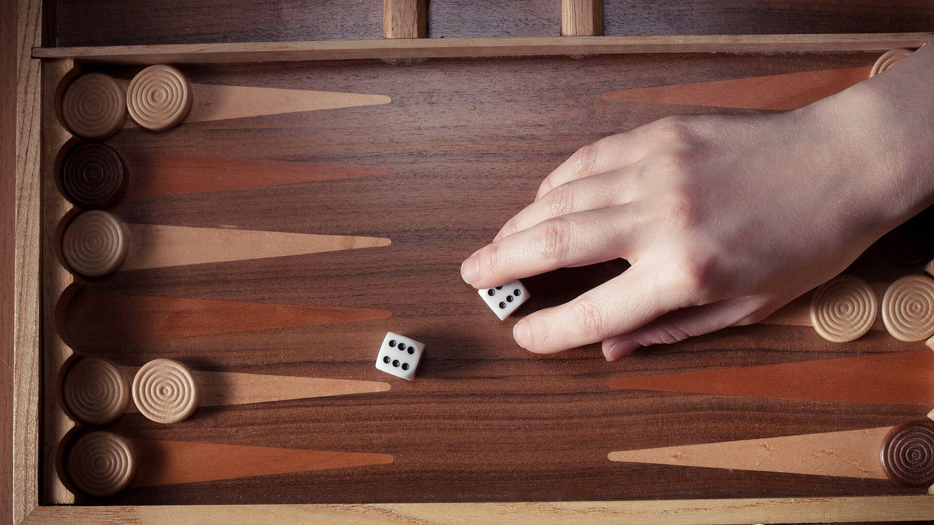 Россияне завоевали рекордные 17 медалей на международном турнире по нардам