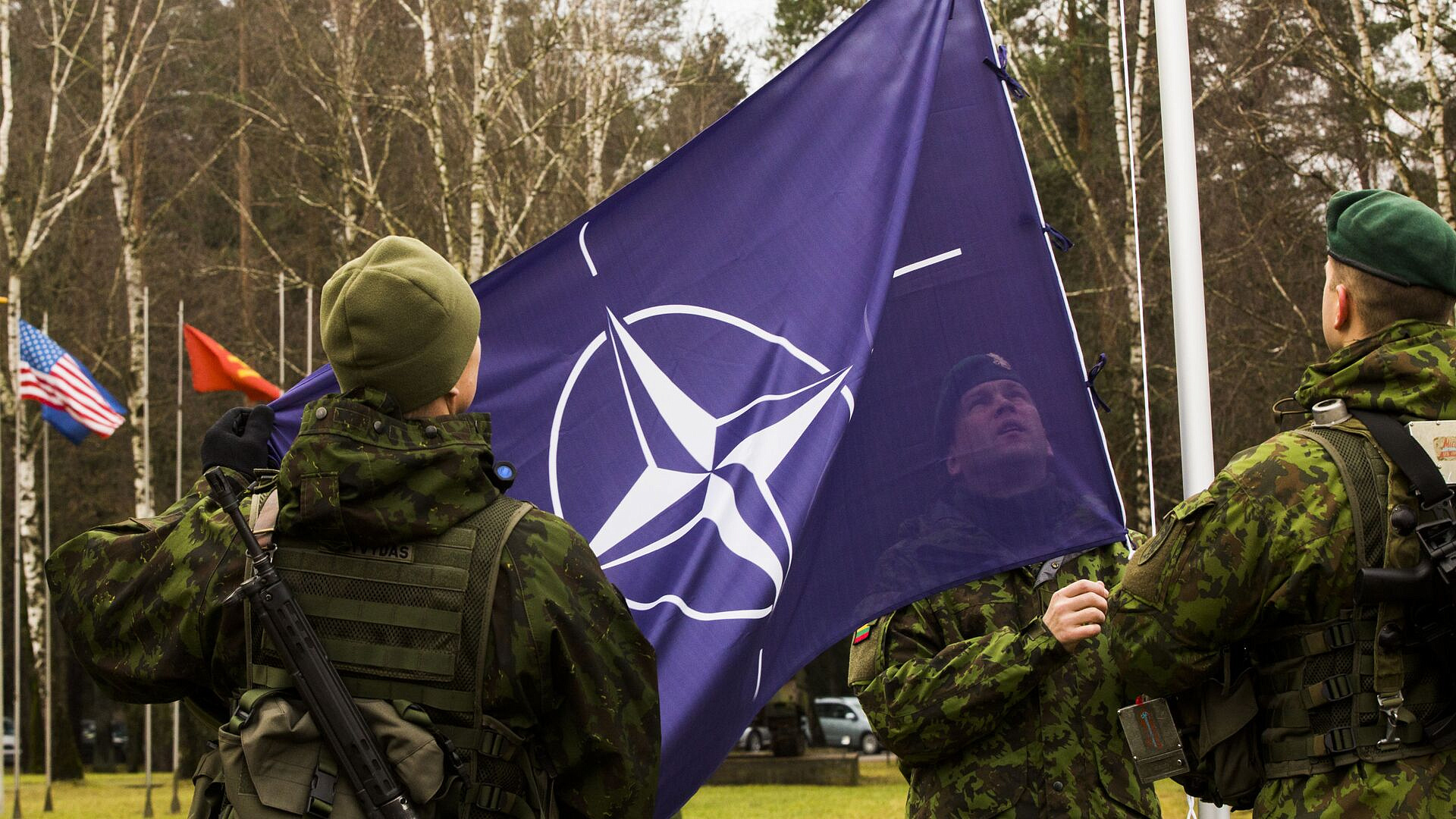 В МИД объяснили, зачем страны НАТО перевооружаются В МИД объяснили, зачем страны НАТО перевооружаются