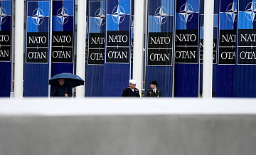Politico: в НАТО растерялись после слов Трампа о поставках оружия Украине Politico: в НАТО растерялись после слов Трампа о поставках оружия Украине
