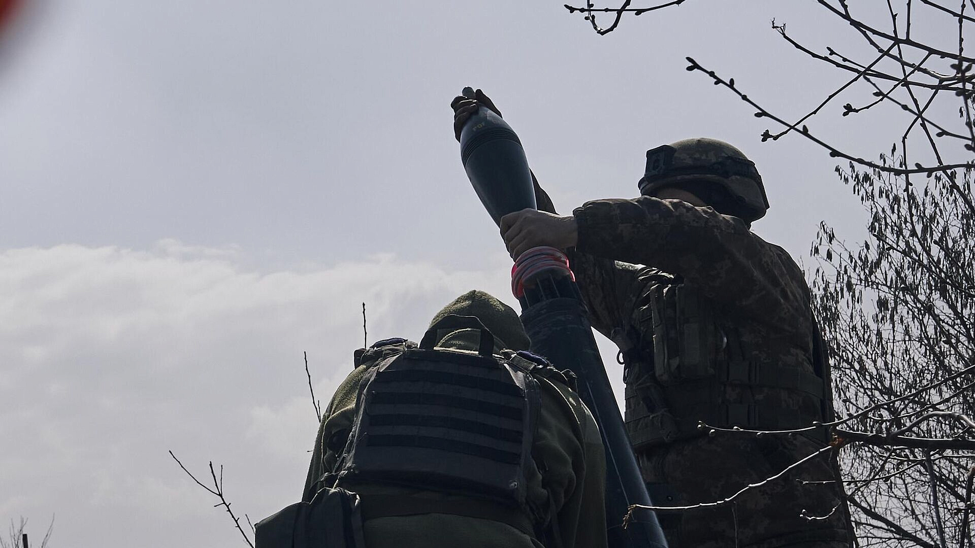 Боевики ВСУ убили жителя Курахово за просьбу о сигарете, рассказал очевидец