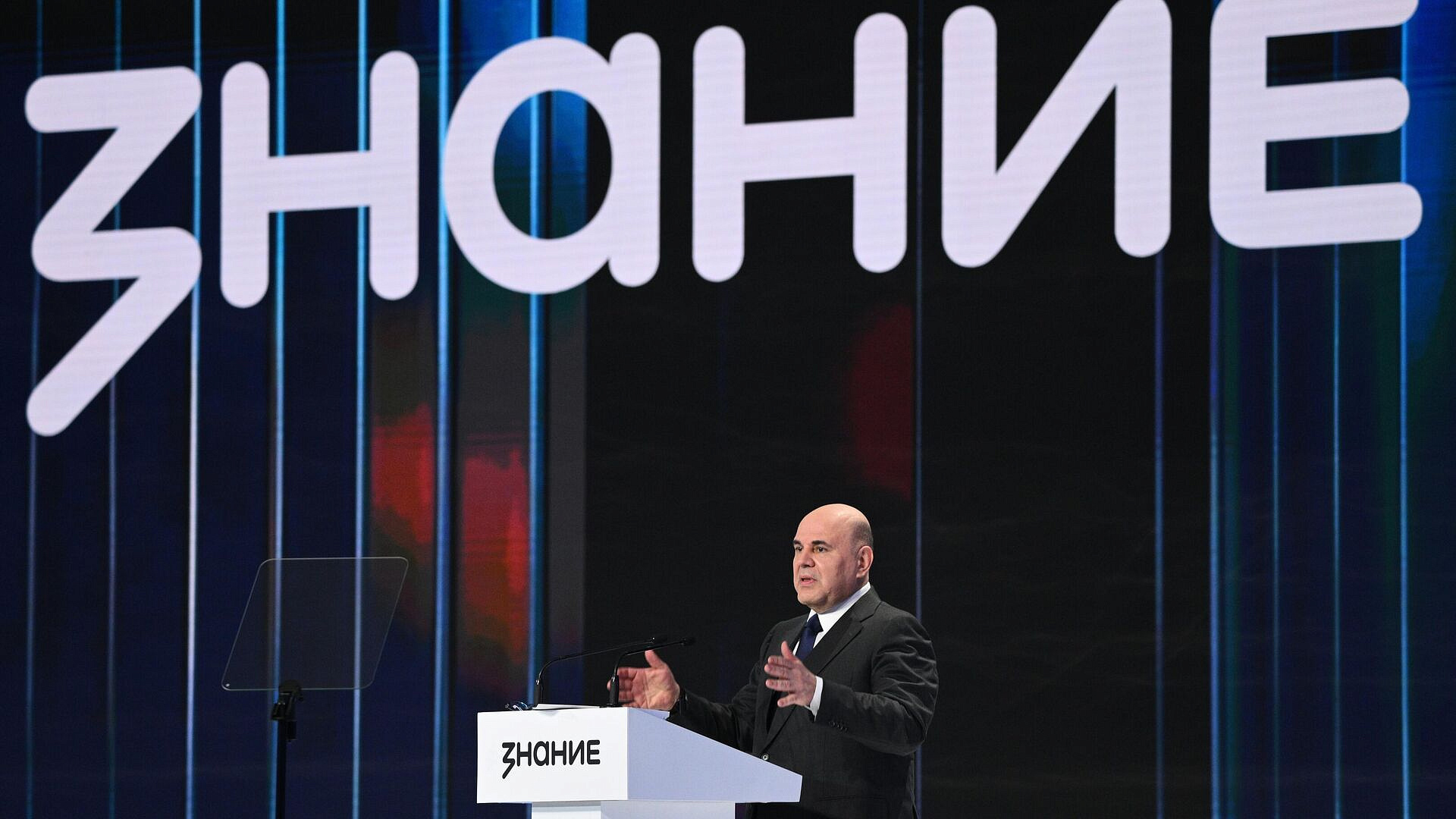 Мишустин рассказал, сколько бюджетных мест выделяется в вузах