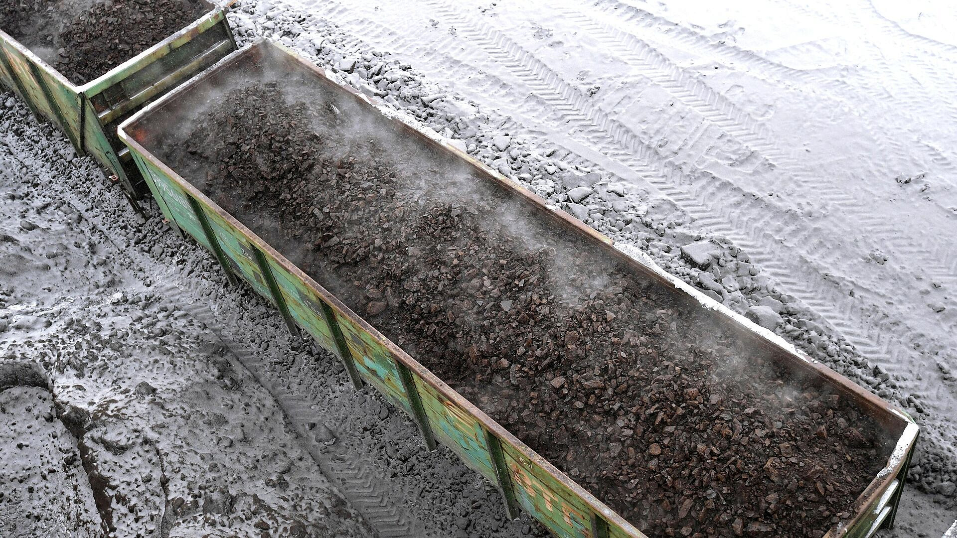 Дальневосточная полиция назвала причину схода с рельсов грузового поезда