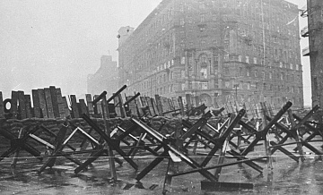 Авиабомба в июле 1941 года попала в театр Вахтангова, заявили в Росархиве
