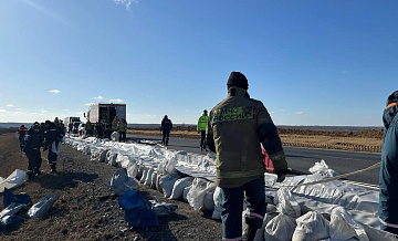 В Тюменской области перекрыли два участка трассы из-за перелива воды