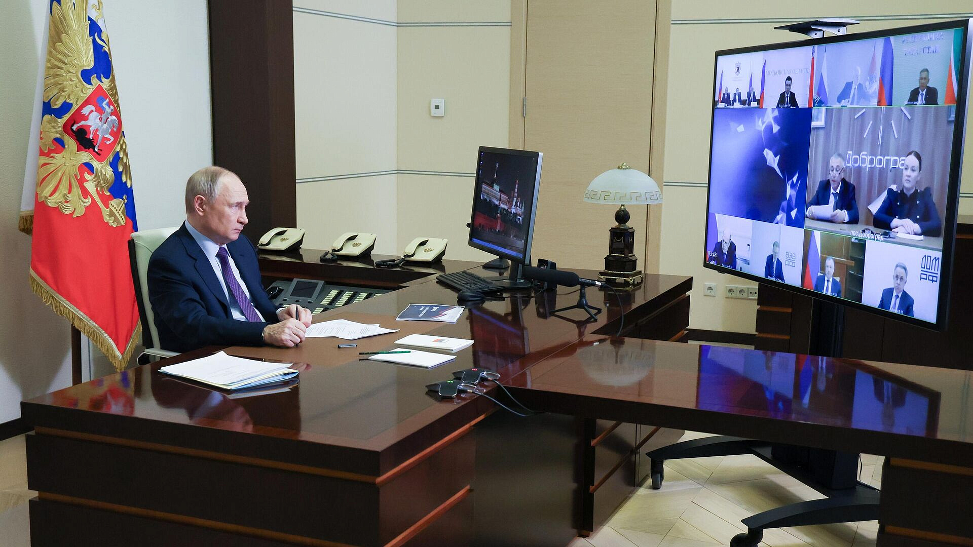 Путин назвал малые города приоритетом власти Путин назвал малые города приоритетом власти