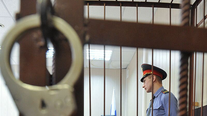 Житель Псковской области получил 24 года колонии за убийство девочки Житель Псковской области получил 24 года колонии за убийство девочки