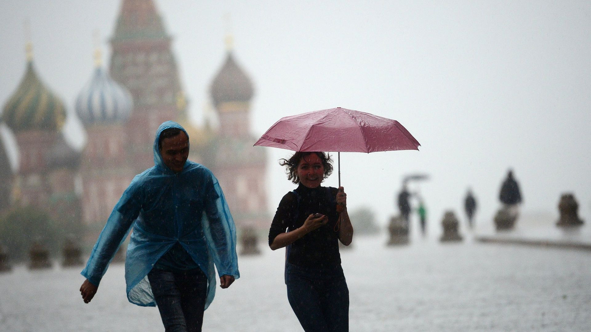 Синоптик рассказал, когда в Москву придет осенняя погода