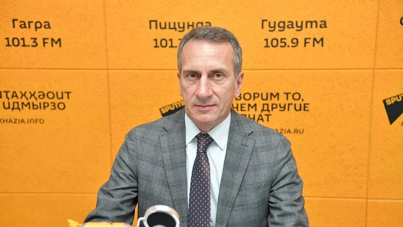 Глава МИД Абхазии поздравил Лаврова с вручением ордена Андрея Первозванного Глава МИД Абхазии поздравил Лаврова с вручением ордена Андрея Первозванного