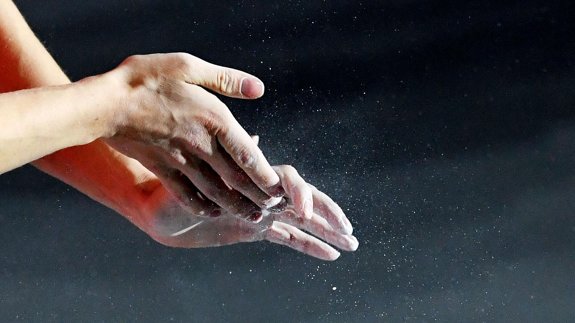 Уколов и Иванова победили в лазании на скорость на чемпионате России