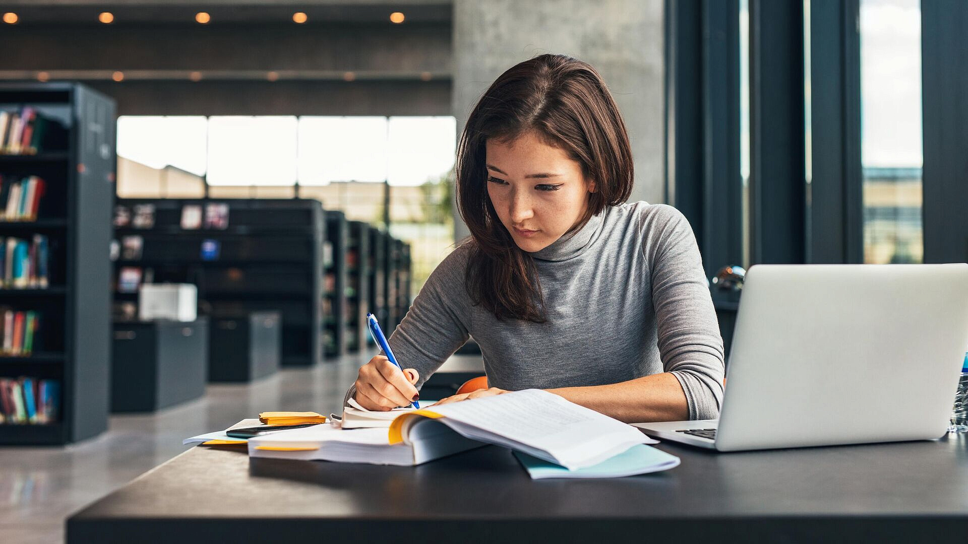 Пять муниципальных молодежных центров обновили в Красноярском крае